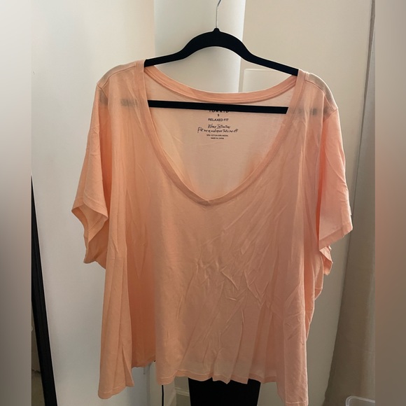 Torrid cropped v neck size 5 - Picture 1 of 3